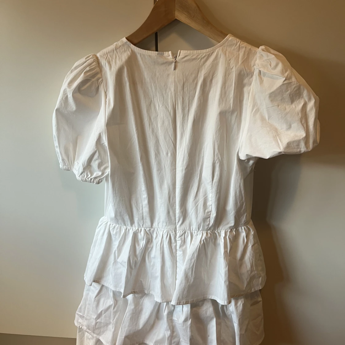 Oanvänd zara klänning  - 90