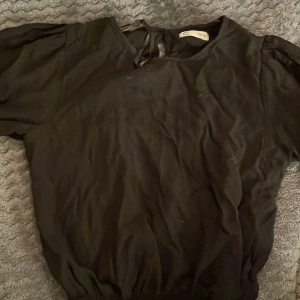 Svart topp - Andvänd få gånger , fri frakt också!