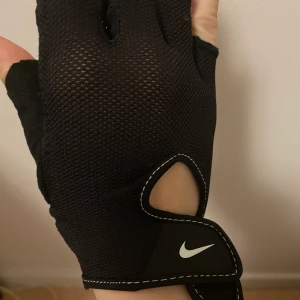 Nike sport handskar  - Helt nya  