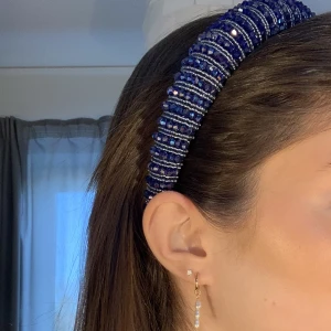 Diadem - Jättefint diadem, blått. 