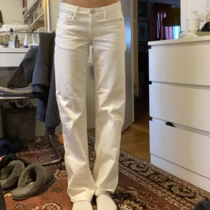 Weekday arrow - Lågmidjade jeans från weekday i jättefint skick, storlek 23/30❤️