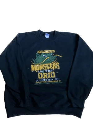 Vintage Sweatshirt  - ✅ Vintage Sweatshirt                                                            ✅ Size: M                                                                                           ✅ Condition: 10/10 