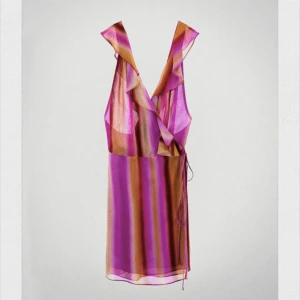 Limited edition - Oanvänd köpt för 500 på zara