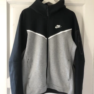 Nike tech fleece tröja - Mycket fint skick!!
