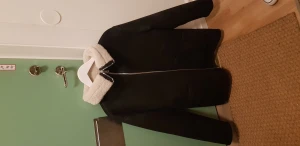 Jacka mango - Söljer denna hekt nya jacka från Mango. 