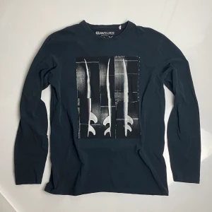 Quicksilver longsleeve - Quicksilver longsleeve bekväm och snygg