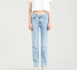 Levis jeans - levi's jeans 724 high rise straight aldrig använda i storlek w26 L32
