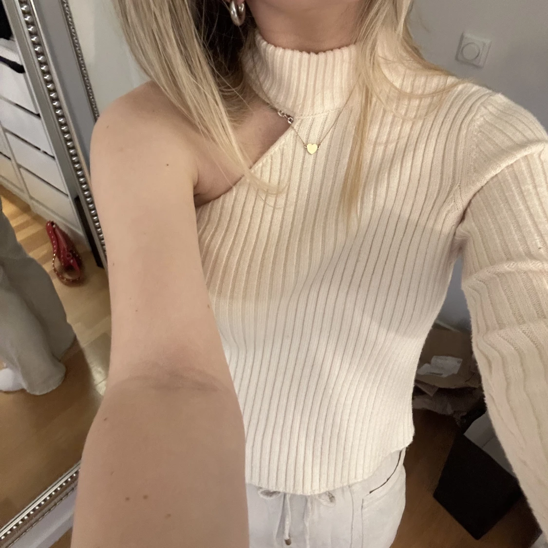 One shoulder stickad tröja - 91