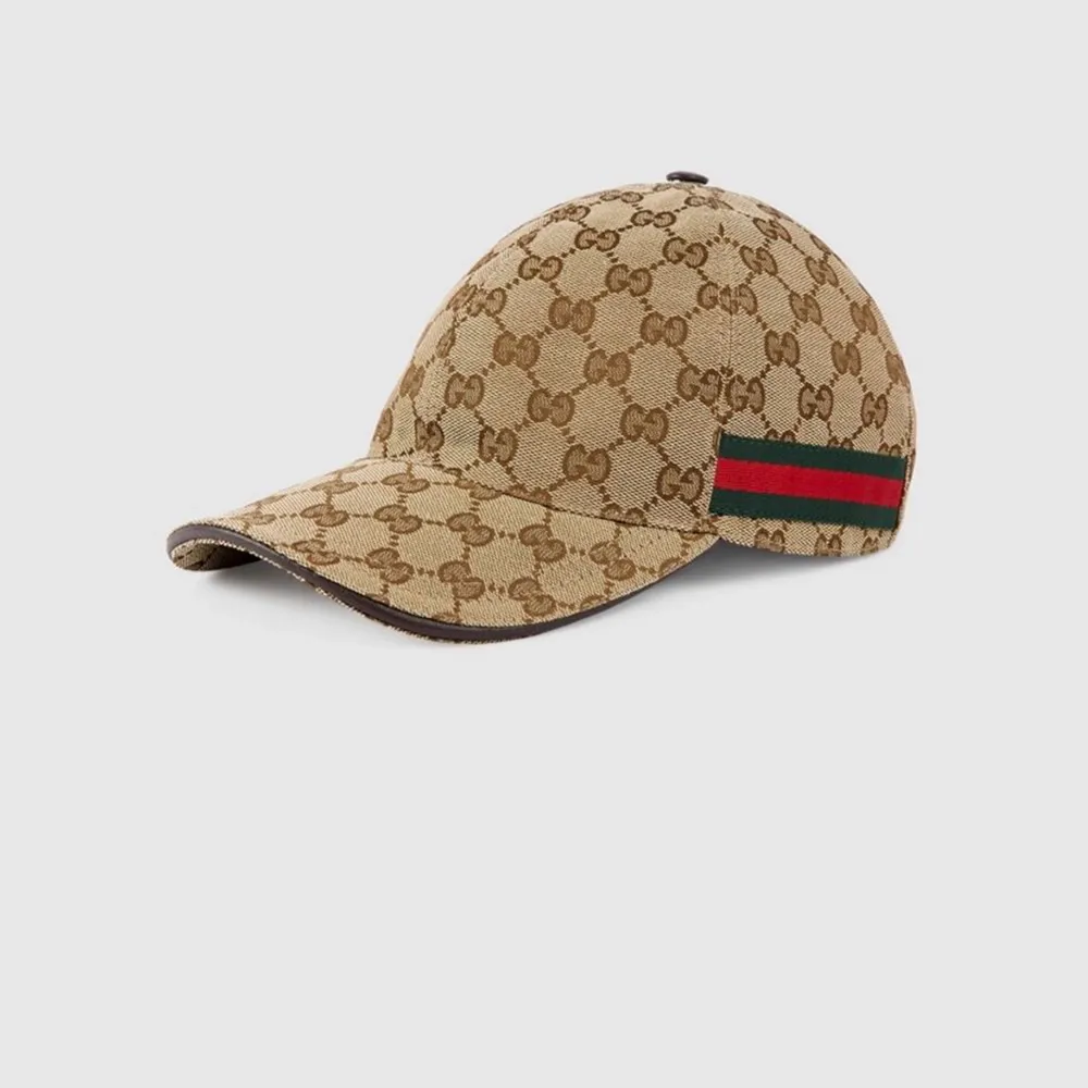 Söker efter en Gucci keps 🧢 . Övrigt.