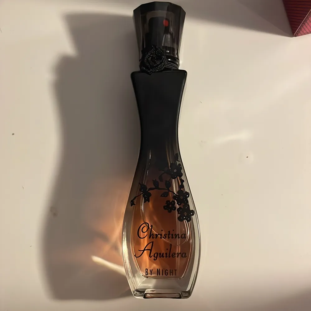 Christina Aguilera parfym (30 ml)❤️köpte fel och går ej att skicka tillbaka så därav säljer jag den. Övrigt.