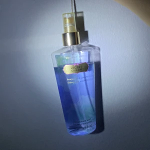 Victoria secret - En Victoria secret parfym❤️Använd några gånger 