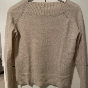 Hunkydory tröja  - Säljer denna snygga stickade tröja från hunkydory. Använd men i gott skick och super fin!