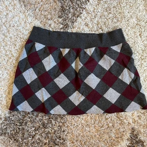 sweater kjol - har klippt av från en tröja😁 passar inte mig men tycker den är väldigt fin ändå