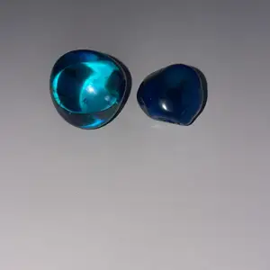 Aqua aura och blå agat kristaller