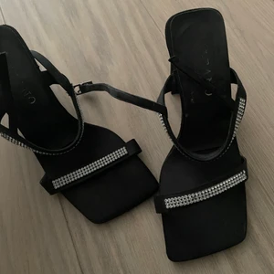 Klackar - Jätte snygga klackar i storlek 36