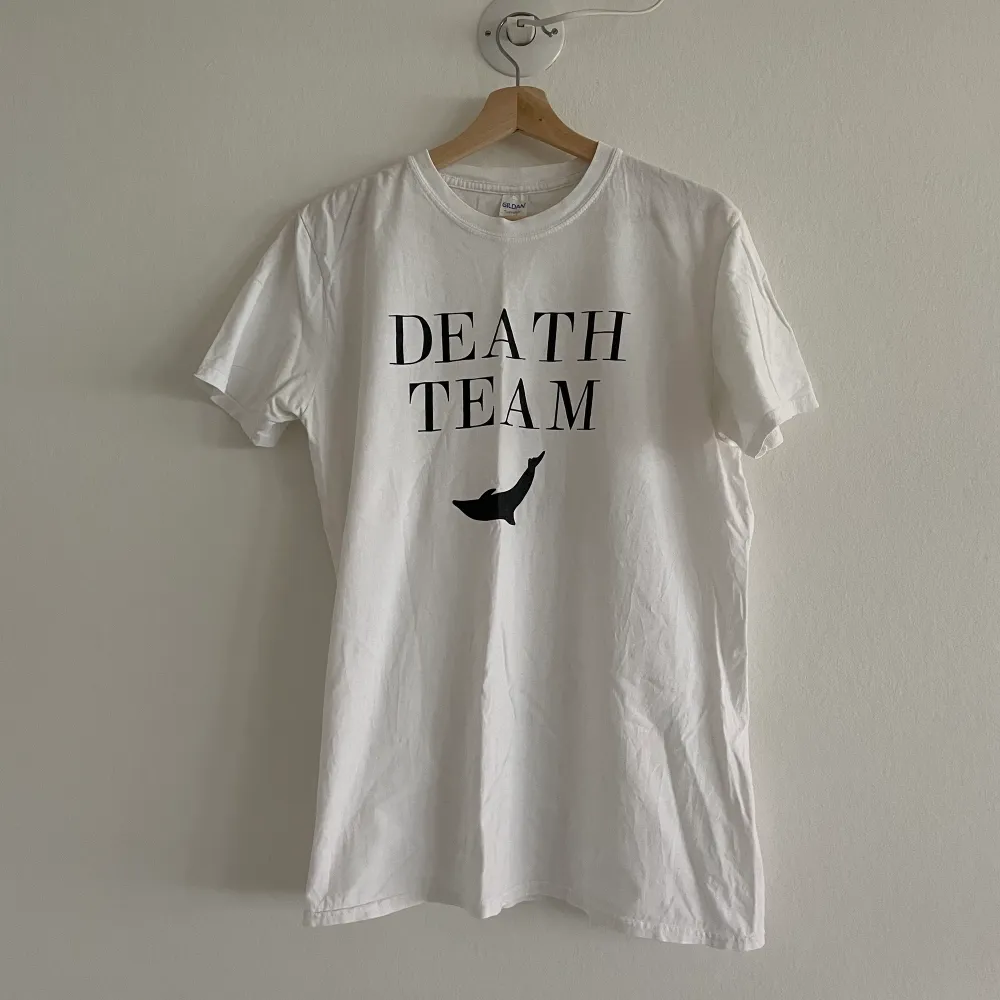 Officiell merch från Death Team! Storlek L. T-shirts.