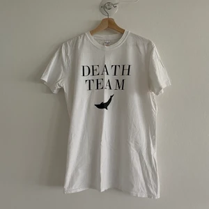 Death Team merch tröja - Officiell merch från Death Team! Storlek L