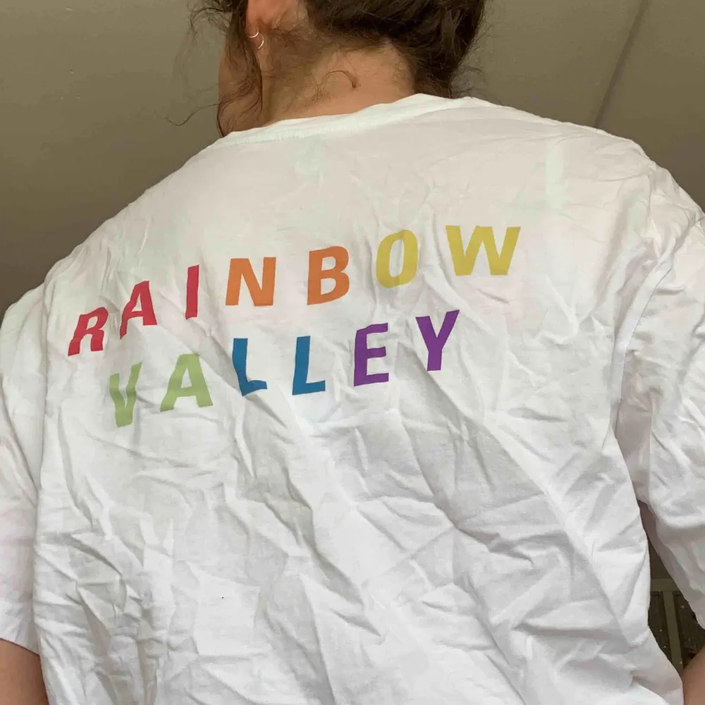 Matt Corby merch för albumet Rainbow Valley (rekommenderar en lyssning!). Priset+frakt  . T-shirts.