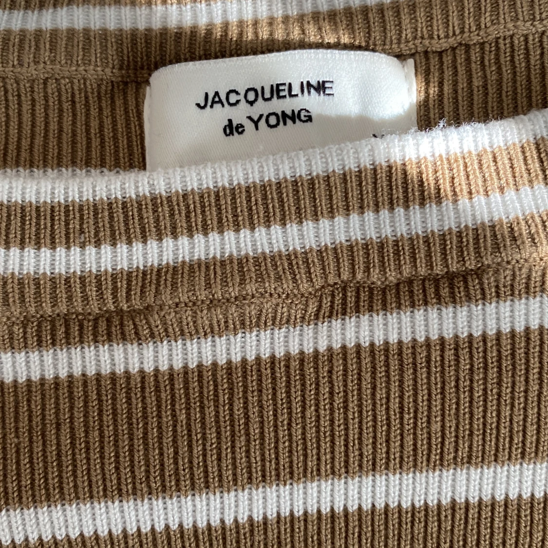 JDY randig beige volang tröja - 90