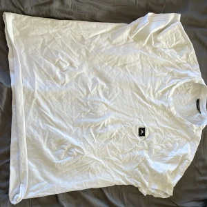 T-shirt ”j.lindeberg” - Vit, andvänd fåtal gånger, bra skick, ”Large” 