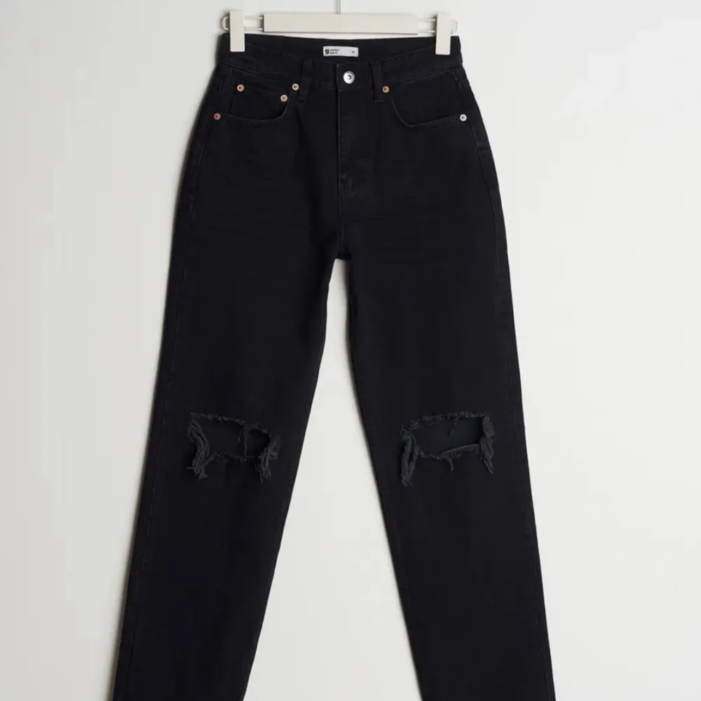 Jättesnygga jeans från Gina som bara använts 2 gånger. Strl 34. Ordinarie pris 600kr.. Jeans & Byxor.