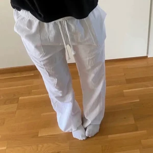Linnebyxor - Så snygga storlek M oanvända! Lånade bilder då dem är för små för mig