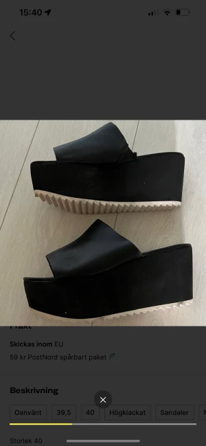 Platform tofflor  - Storlek 40. Endast provade, i nytt skick. Möts i Stockholm eller fraktar 🖤