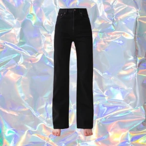 jeanerica  - FYND jeanerica jeans storlek 27/34 men passar en storlek större 28/34, nypris 1900kr NYA säljer pga lite för stora för mig och kunde ej lämna tillbaka. Ekologisk bomull