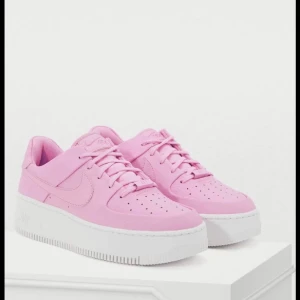 Söker  - Söker denna skor i storlek 38,5 eller 39