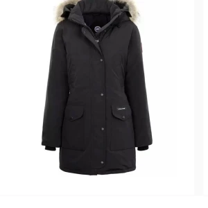 Canada goose jacka - Söker canada goose jacka i storlek xs för 2000-3000.