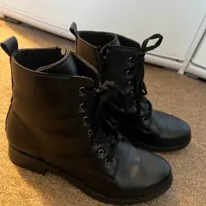 Svarta sköna boots från Turkiet 
