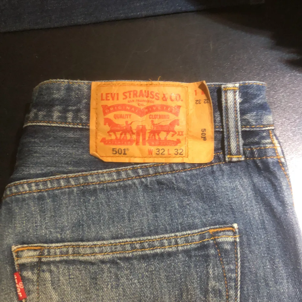 501 levis jeans i strl w32 l32 Mycket bra skick Går att diskutera pris. Jeans & Byxor.