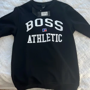 Boss Athletic tröja  - Alldrig använd  Fick den i present men den var inget för mig 