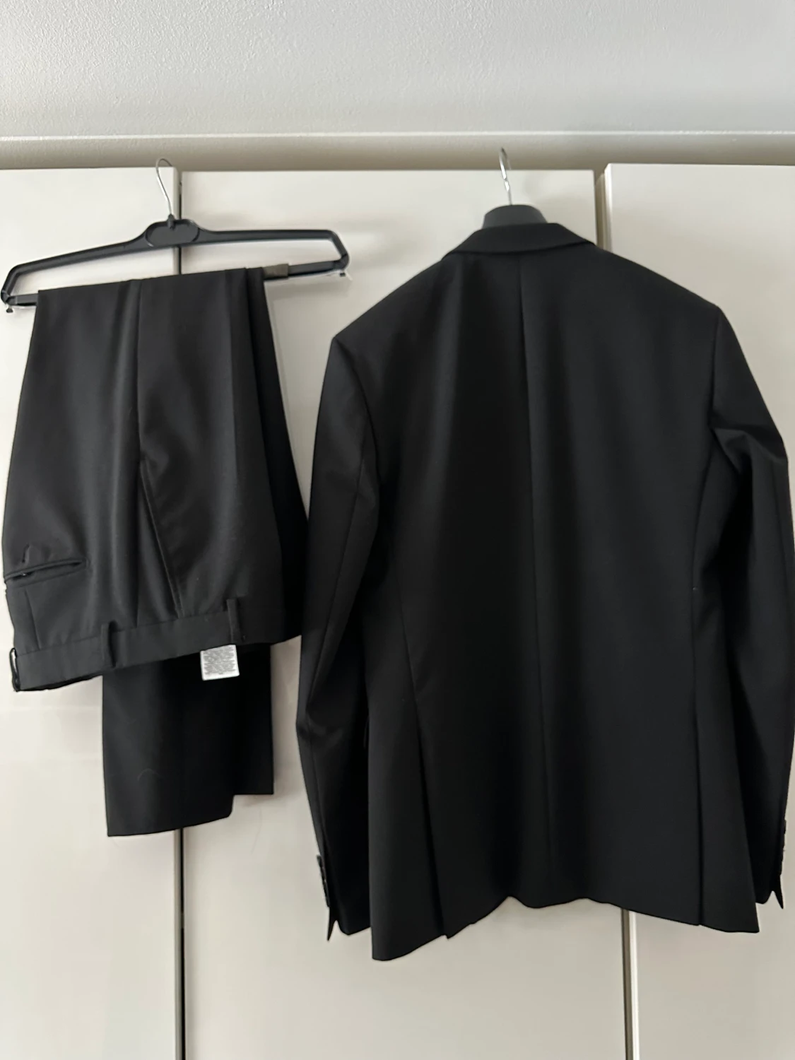 Svart kostym stl. 46 - 90