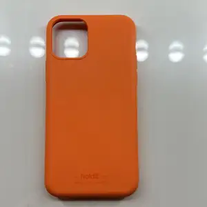 Orange Holdit mobilskal för IPhone 11 PRO. Rätt använt med bara en liten skada (bild 2). Har du frågor så kan du bara skriva till mig☺️🫶🏼