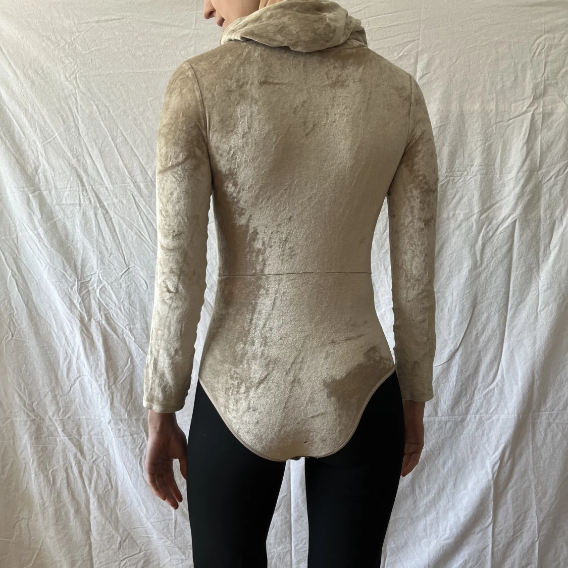 Body i velour, baserange - 90