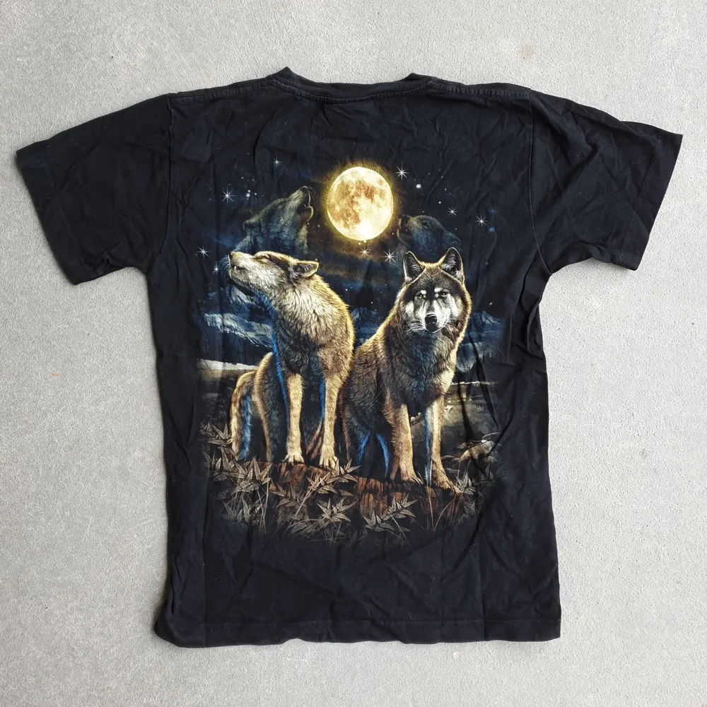 Classic wolf moon print shirt. Glows in the dark, and has super cool print on both sides.. T-shirts.