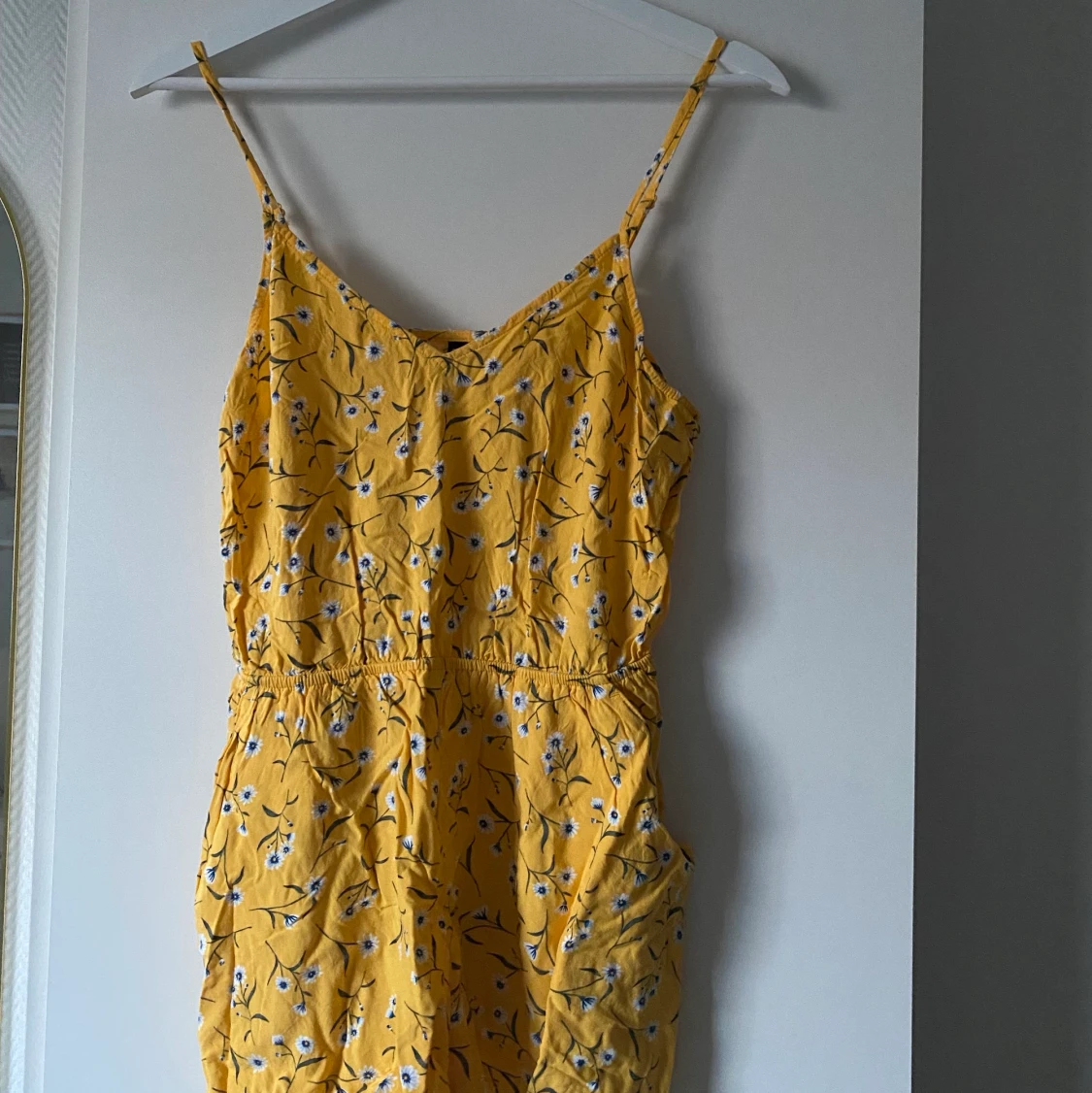 Jumpsuit från H&M Strl US 6
