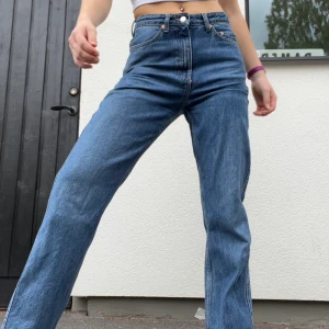 Rowe jeans  - Nyskick! Pris kan diskuteras. Skriv för mer frågor 