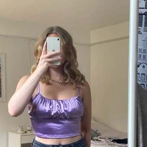 Linne i satin - Lila linne i satin