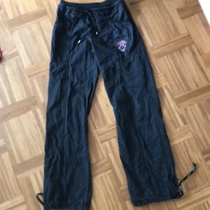 Cargo byxor - Snygga cargobyxor i y2k stil