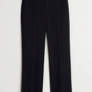 Kostymbyxor -  Dessa byxorna gillar jag jättemycket men jag har för många kostymbyxor 