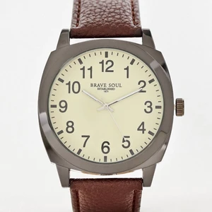 Helt ny Brave Soul klocka - Helt ny oanvänd Brave Soul klocka från ASOS som jag köpte för 679kr!! Köpt men inte min stil så säljer vidare den:) Jättesnygg och stilren!