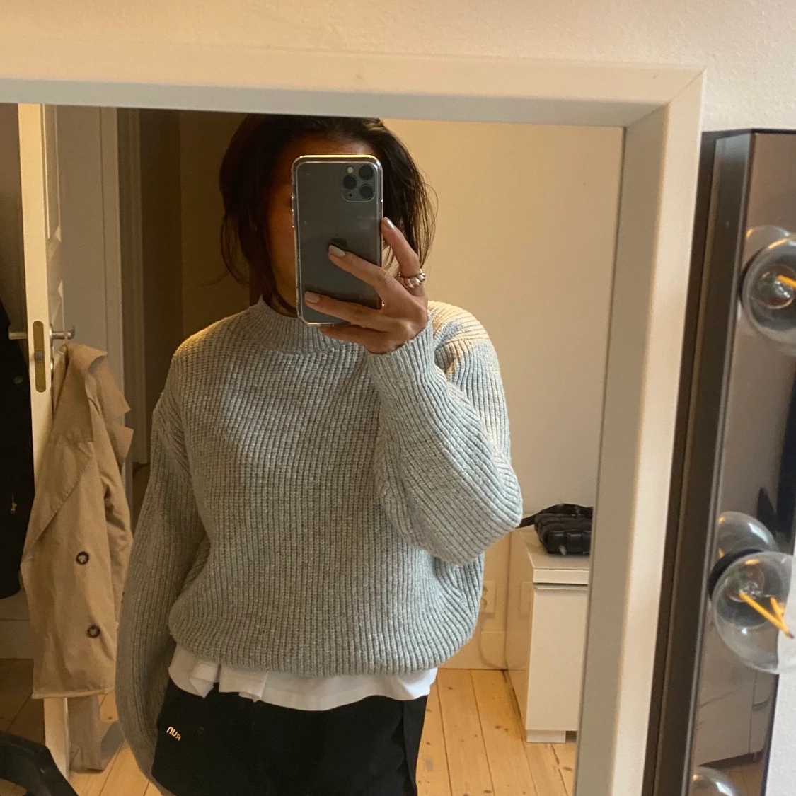 Stickad grå tröja - 91