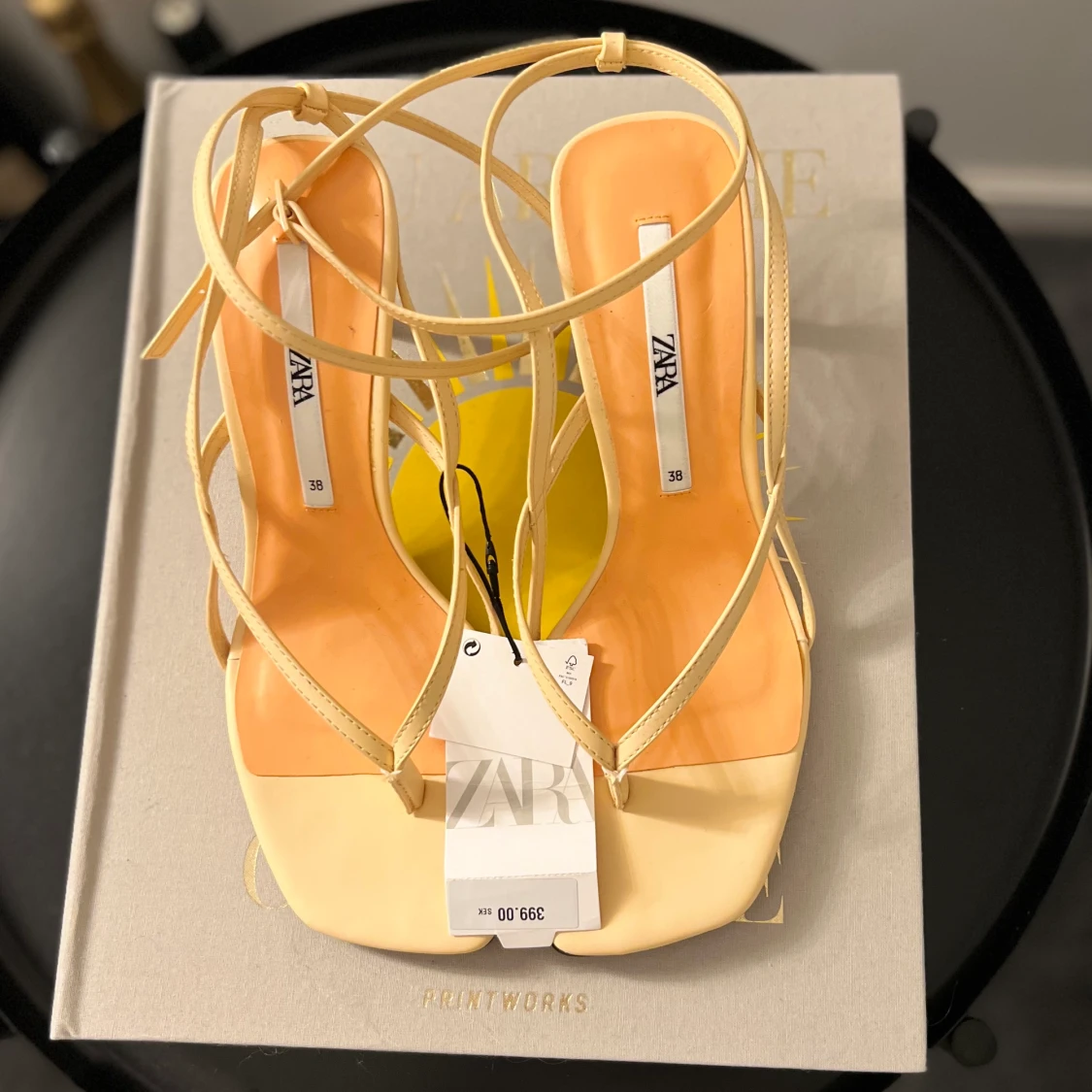 Helt oaänvönda klackar storlek 38