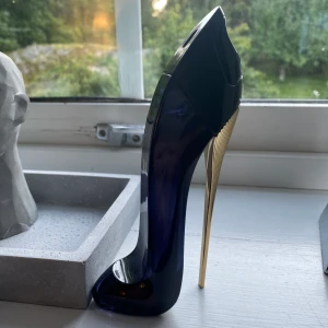 Carolina herrera, good girl parfym - Säljder denna parfym då jag känner att det är ej min doft. Sprutat fåtal sprut så hela är fortfarande full. Nypris cirka 500kr, säljer för 200kr.