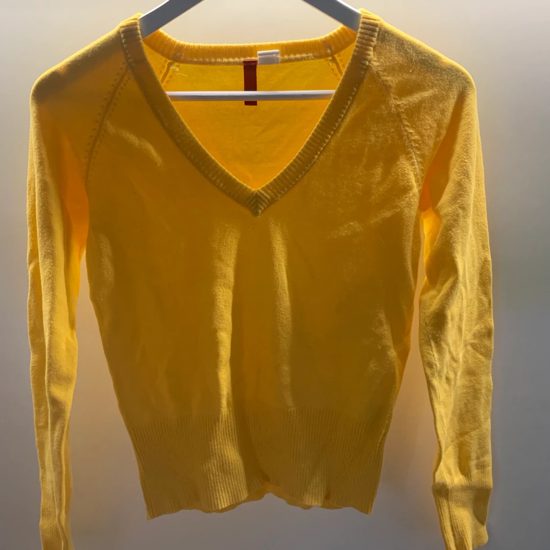 Gul Stickad sweatshirt 