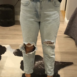 Jeans high waist  - Jeans från new yorker storlek large köpt för 300 kostar 190