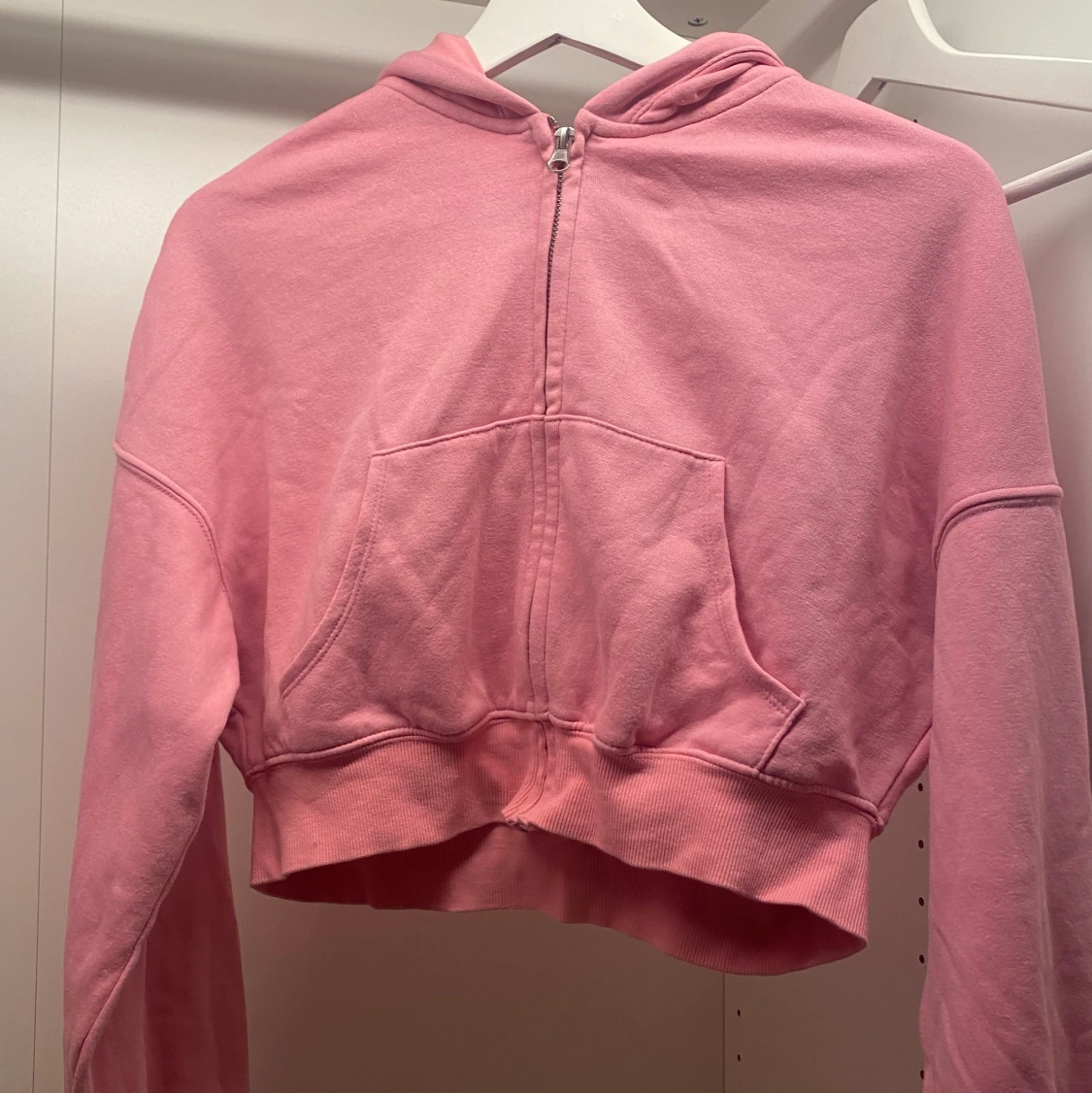 Rosa croppad hoodir - 90