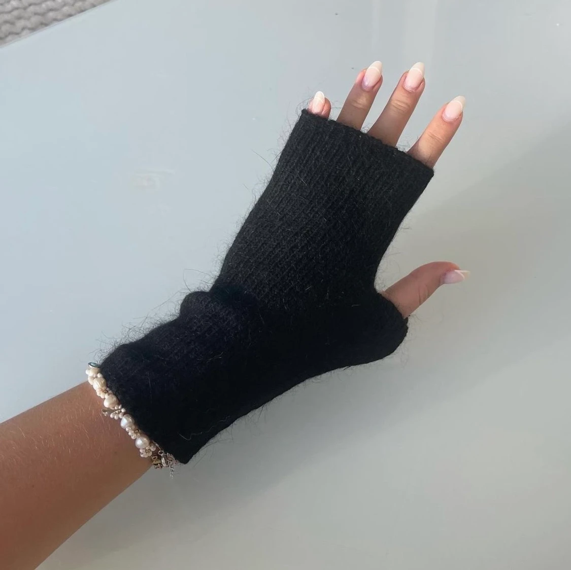 Svarta torgvantar från Alvii - 90